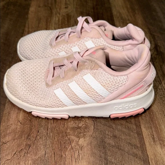 Toddler Girls Adidas Tennis Shoes no tie size 10 - Picture 3 of 7